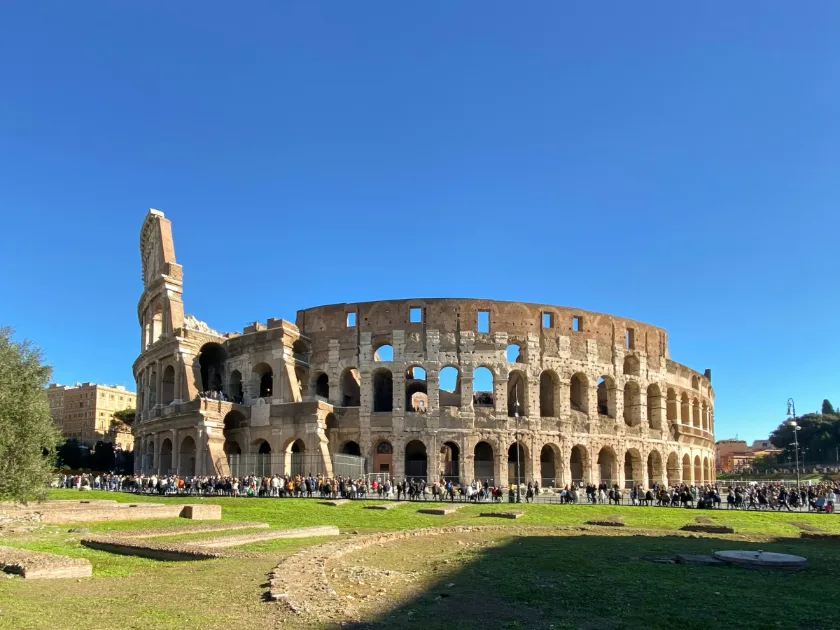 Small group guided tour inside the Colosseum